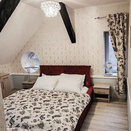 Dom Weselny Pod Kasztanem Hotel